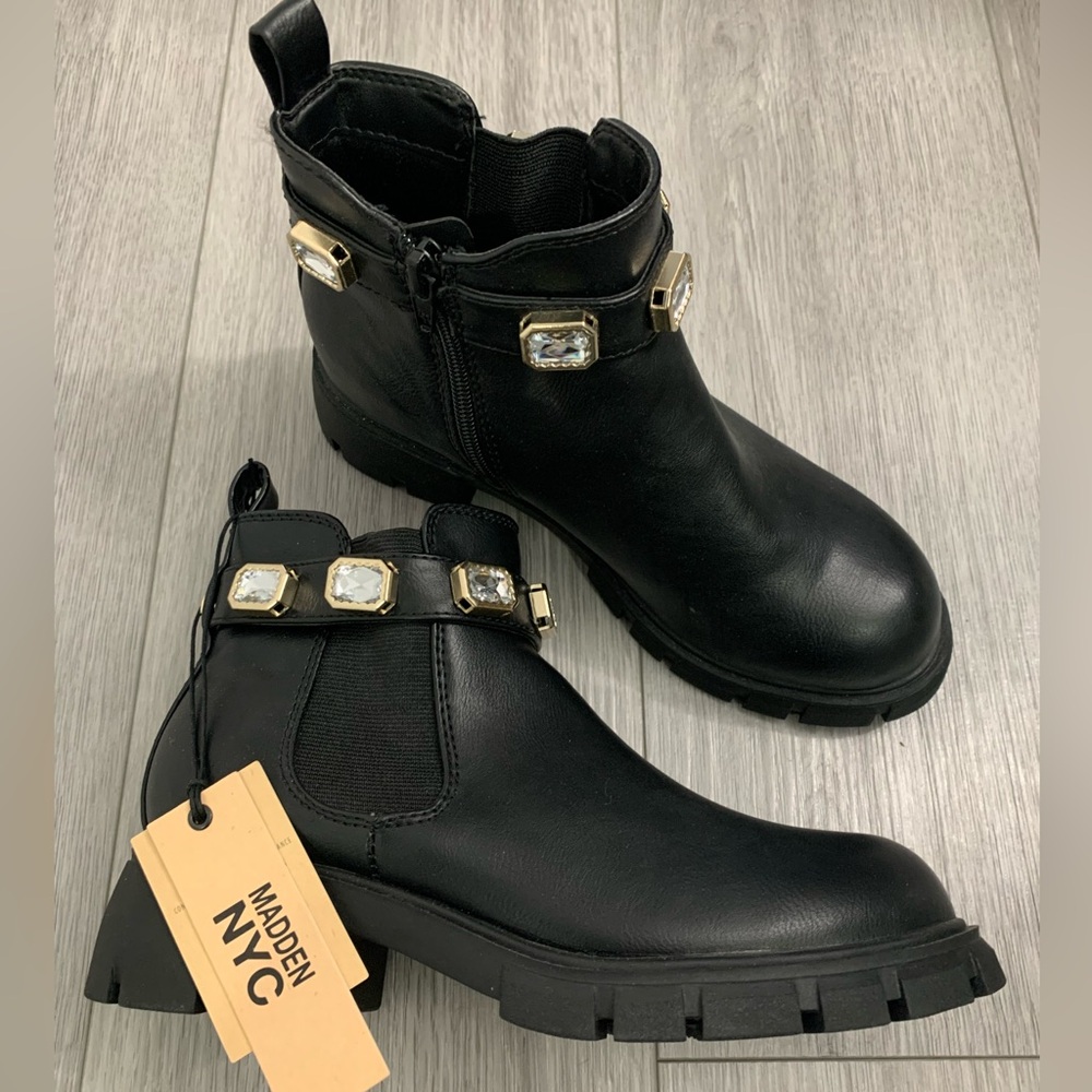 NWT Madden NYC Ankle Boots Fit Women’s Size 5.5